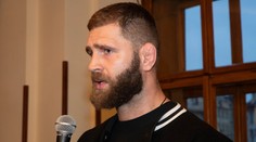 Dobrák Jiří Procházka. Pomáhá uklízet škody po záplavách