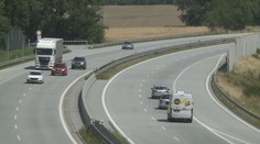 Nebezpečí na D3. Policie uzavřela dálnici kvůli autu v protisměru