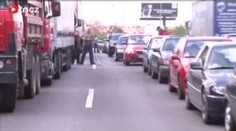VIDEO: Vážná nehoda v Praze uzavřela Štěrboholskou radiálu
