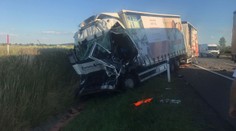 Řidič kamionu nepřežil nehodu na dálnici D1. Tvořily se kolony
