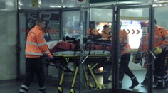 Mladík spadl do kolejiště, metro hodinu nejezdilo