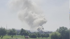 Na Zlínsku hořelo v areálu s kovovým šrotem. Dva hasiči se zranili