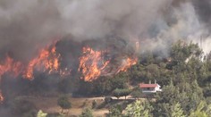 Čeští hasiči vysílají posily na pomoc v boji s požárem v Řecku
