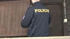 Policie kontroluje lesy a číhá na zloděje