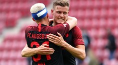 Augsburg bez Čechů v sestavě vyhrál, Leverkusen znovu zaváhal