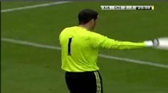Gólman Chelsea se ještě teď červená