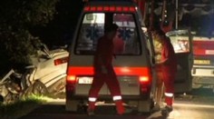 Opilý řidič zemřel po autonehodě. Vrtulník přiletěl pozdě