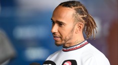 Britští fanoušci bučeli na mistra světa. Hamilton se rivala zastal