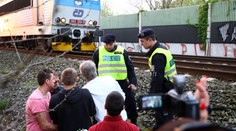 FOTO: Rychtáře málem srazil vlak kousek od místa, kde zemřela Bartošová
