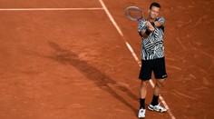 Berdychovi bouřka přinesla štěstí, postoupil do osmifinále