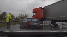 Piráta silnic zastavil až kamion přes cestu. Neujížděl poprvé