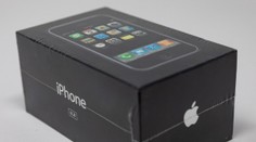 Starý telefon se prodal skoro za milion. Velkou cenu mají i další věci