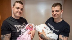 Neskutečná náhoda. Dvojčatům z Olomouce se narodily děti ve stejný den