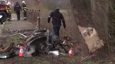 Ujížděl policii! Ve 150 vylétl ze silnice, narazil do stromu a zemřel