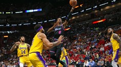 Basketbalista nezvládl emoce, za odhozenou botu mu hrozí trest