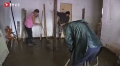Za měsíc je voda vyplavila už třikrát. Prý za to mohou zemědělci