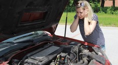 Jedete starším autem na dovolenou? Nezapomeňte na klíčové věci, varuje expert