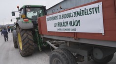 Zemědělci na protest blokovali silnice, vadí jim vládní plán na změny v dotacích