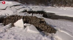 Vypuštěná přehrada odhalila 80 let zatopenou vesnici