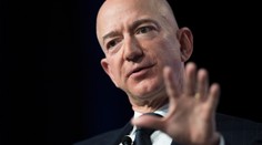 Miliardář Jeff Bezos odchází z vedení Amazonu. Jde do důchodu