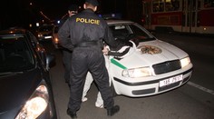 Úspěch! Policisté rozbili gang, který zásoboval Prahu heroinem!