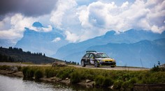 Český jezdec si splnil sen. Od krále rallye si půjčil nejrychlejší dvojkolku v historii