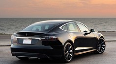 První ojetý elektrický sporťák Tesla Model S nabídne Mototechna