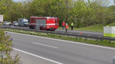 Chodce na D7 srazil náklaďák. Muže se zdravotníkům nepodařilo zachránit