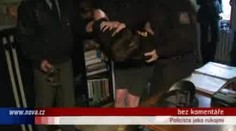Policista jako rukojmí nemocné ženy: případ byl odročen