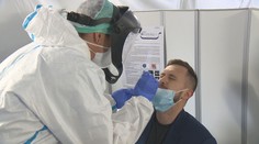 Za čtvrtek přibylo 50 988 nákaz covidem. Počet hospitalizovaných stoupl