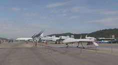 Nejrůznější zbraně na jednom místě. V Jižní Koreji začíná tradiční výstava letecké obrany