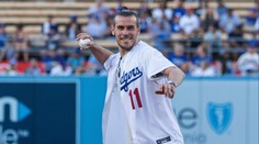 Drž se radši fotbalu. Americká MLB se směje Garethu Baleovi. Pokazil nadhoz