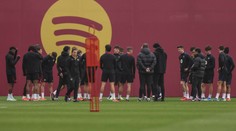 Tragédie v Barceloně. Týmu náhle zemřel doktor, zápas se odkládá