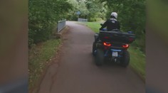 VIDEO: Tohle byste nečekali. Policie se prohání po městě na neobvyklých strojích