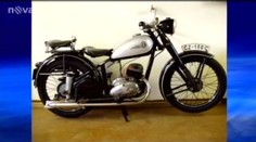 Neznámí zloději ukradli z garáže historickou motorku