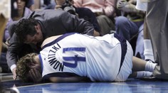Dallas přišel o Nowitzkiho i o výhru proti Spurs