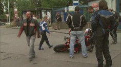 Jak dopadl motorkář vybouraný na protestním srazu