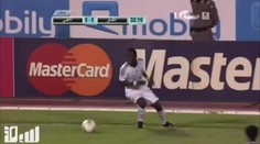 VIDEO: Fotbalista zastříhal nůžkami a vstřelil parádní gól