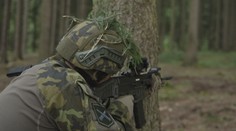 Zkušenosti i odměna. Armádního cvičení pro středoškoláky se zúčastnily stovky studentů