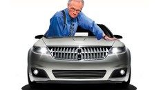Kdo s čím jezdí: Larry King v luxusu