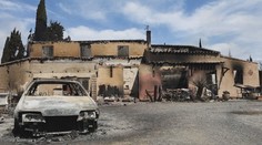 Peklo na jihu Francie. Hasiči bojují s největšími požáry za posledních 80 let