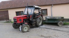 Dva traktory se srazily na Jihlavsku. Jeden řidič byl opilý, druhý bez řidičáku