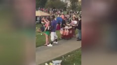 Chtěli si užít sex na festivalu, jejich pokus natočili na mobil! VIDEO