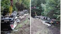 Tragédie na Mělnicku! Kamion se převrátil na střechu, řidič nepřežil