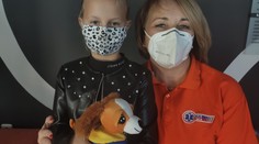 Malá Kačenka zachránila mámě život. Ta zkolabovala na hřbitově
