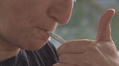 Britové si brzy už nezakouří. Vláda chce vymýtit prodej klasických cigaret