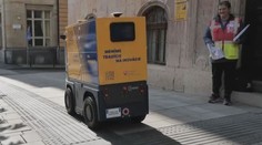 Slovensko o skok před Českem? Autonomní vozítko bude v Bratislavě roznášet poštu