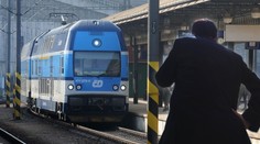 Našli jsme "anděla", který pomohl babičce na nádraží! Tohle vzkazuje
