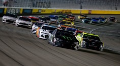 Nejtěžší kolo play-off série závodů NASCAR se jede z neděle na pondělí