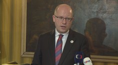 Premiéra Sobotku z letiště odvezli rovnou do nemocnice!